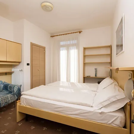 Garda Living Torbole Bed & Breakfast 2*