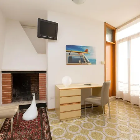 Garda Living Torbole Bed & Breakfast 2*