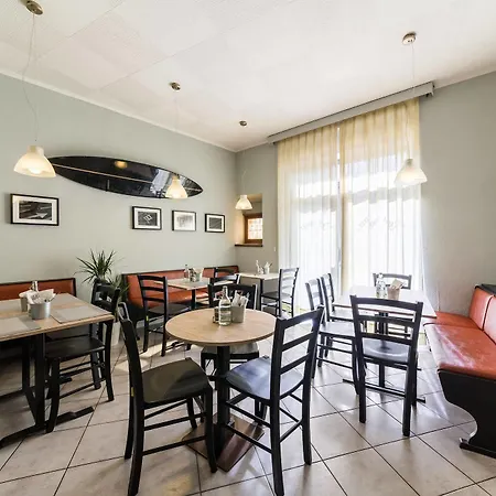 Bed & Breakfast Garda Living Torbole 2*